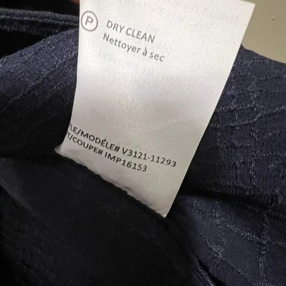 Vince Navy Long-Sleeve Crocodile-Embossed Blouse Size S - Picture 5 of 11